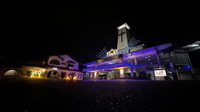 神父教堂遇刺 黄总理：暴力在新加坡没有容身之地