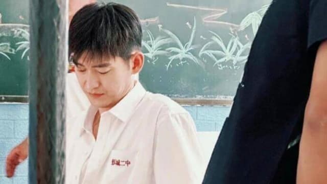 张翰复出翻车？40岁硬演高中生遭酸爆：还是回去当总裁吧！