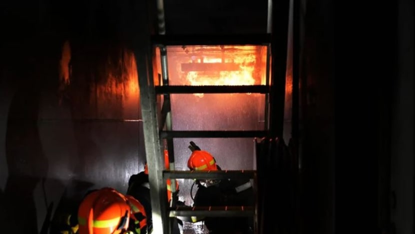 Padam kebakaran, jalani ujian: Apa yang dijalani NSF sebagai sebahagian daripada kursus bomba Padam kebakaran, jalani ujian: Apa yang dijalani NSF sebagai sebahagian daripada kursus bomba
