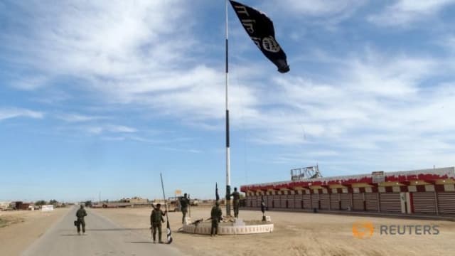 美国在叙利亚东部展开突击行动 击毙伊国组织两高级成员