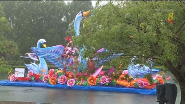 下雨没阻碍民众兴致 春到河畔三天吸引14万人到访