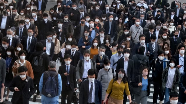 专家：日本单日新增病例近期或突破20万起