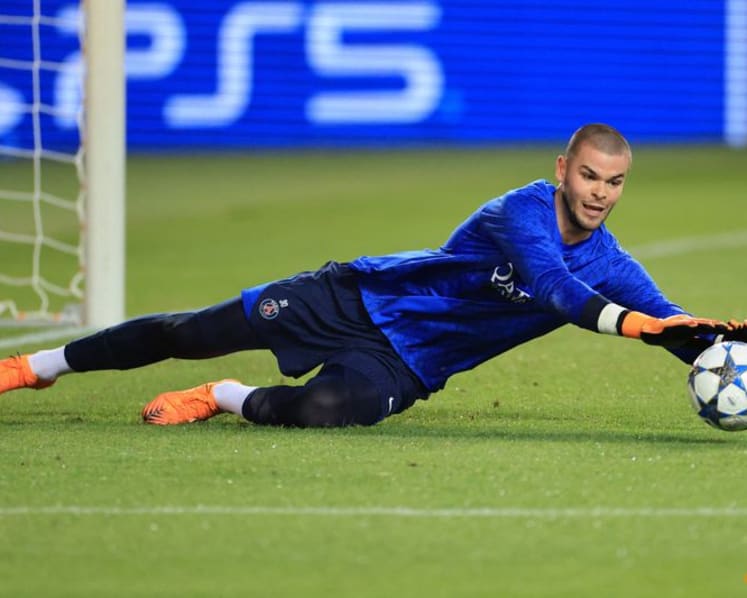Luis Enrique defends PSG goalkeeper Chevalier ahead of Leverkusen clash