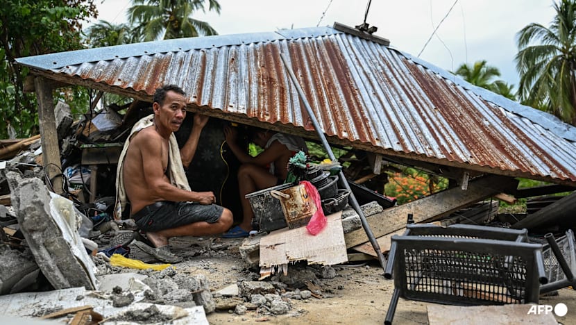 Philippines begins clean-up after powerful twin quakes