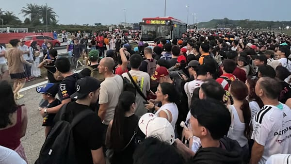 Grand Prix Bahrain di Malaysia: Barisan panjang, kelengahan bas ulang alik cetus kemarahan peminat