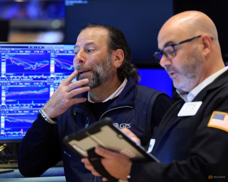 Bonds post worst month in years; stocks decline for September and oil gains