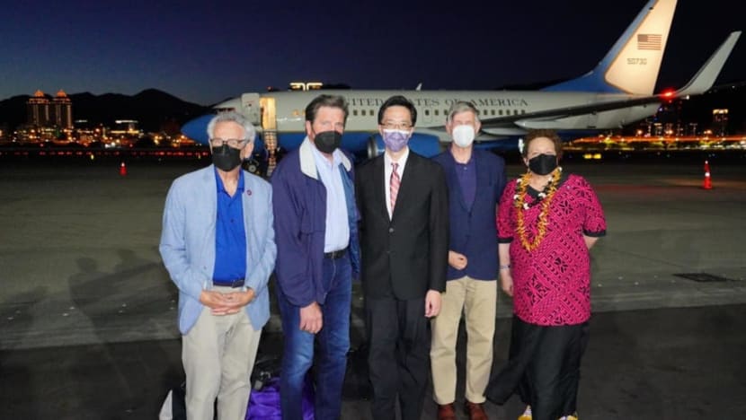 Rombongan kongres AS tiba di Taiwan di tengah ketegangan dengan China Rombongan kongres AS tiba di Taiwan di tengah ketegangan dengan China