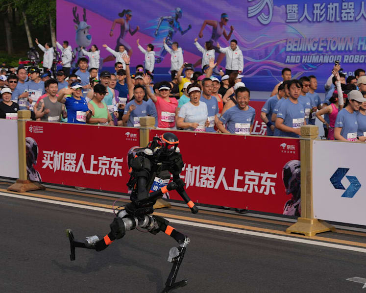 Commentary: Can robots achieve true sporting greatness?