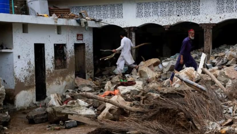 Angka korban hujan monsun Pakistan meningkat kepada hampir 400 Angka korban hujan monsun Pakistan meningkat kepada hampir 400