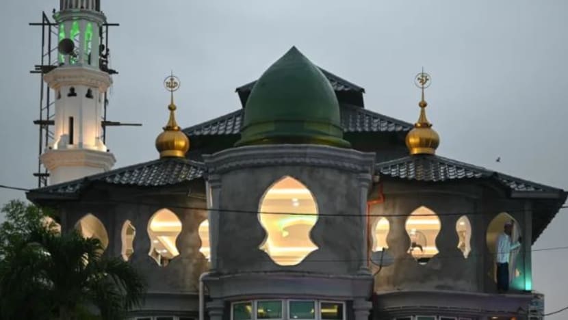 PRN: Pentadbir masjid, surau di Selangor digesa perketat kawalan demi elak jadi medan politik PRN: Pentadbir masjid, surau di Selangor digesa perketat kawalan demi elak jadi medan politik