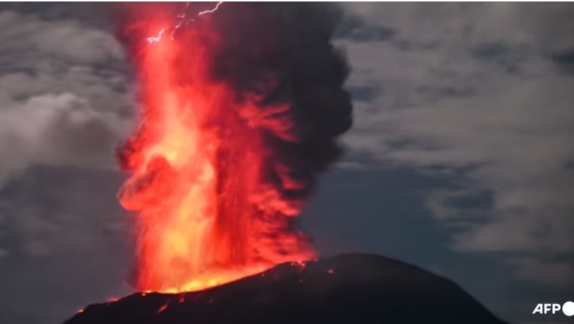 "வீட்டை விட்டு வெளியேறமாட்டோம்"