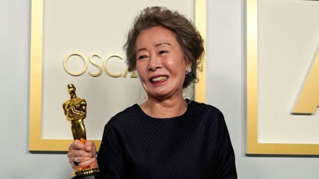 韩国影后尹汝贞曝“儿子是同性恋”　早在美国结婚