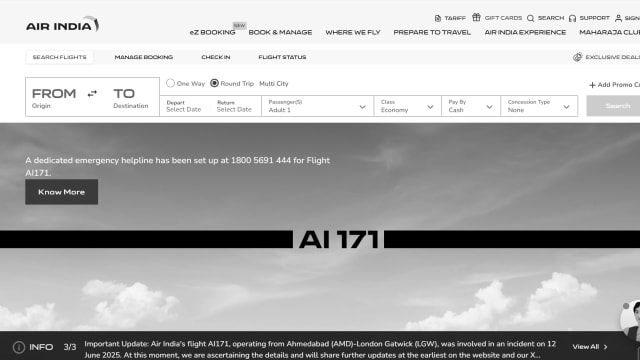 印度航空官网变黑白 悼念空难罹难者