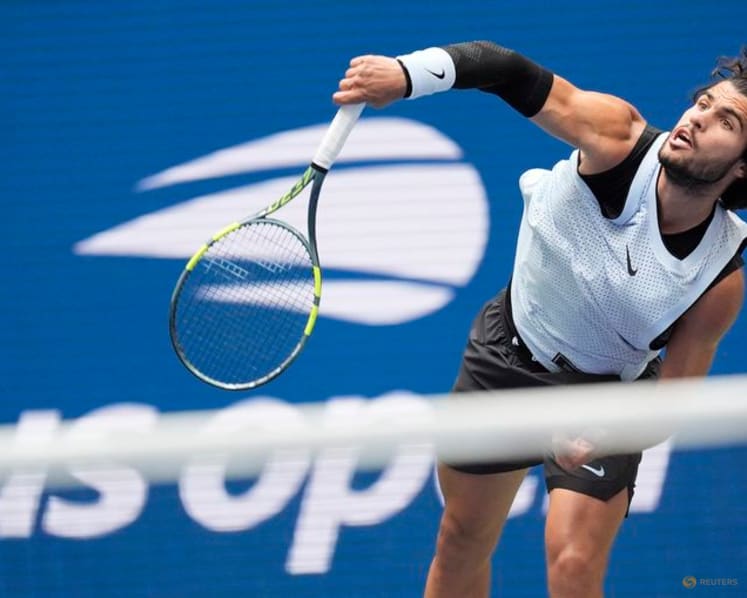 Electric Alcaraz senses title chance after cruising into US Open quarters