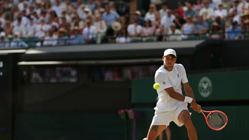 Cobolli and Paolini keep bubbling into Wimbledon quarter-finals, Britain's Fery stays afloat