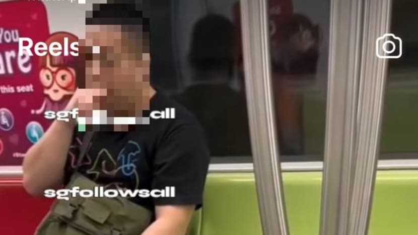 vaping_on_train_hsa.jpg