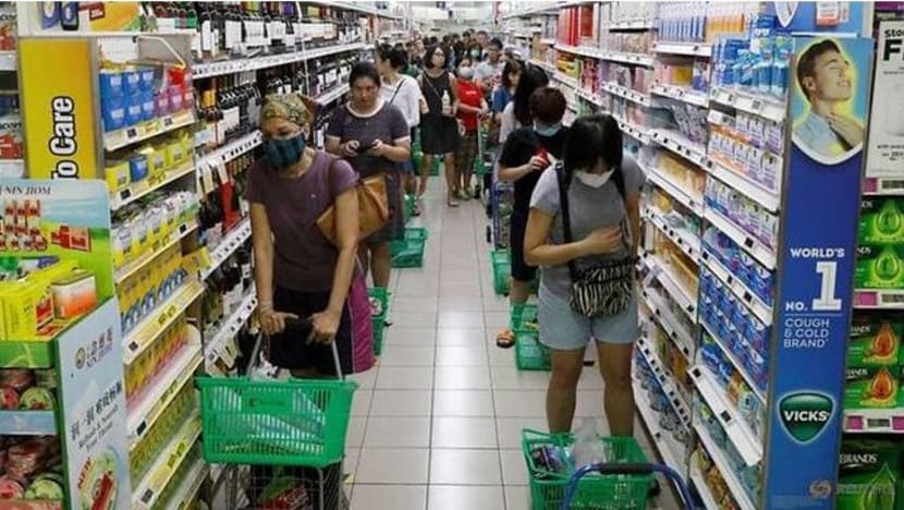 Jualan runcit S'pura catat kemerosotan paling besar dalam 22 tahun