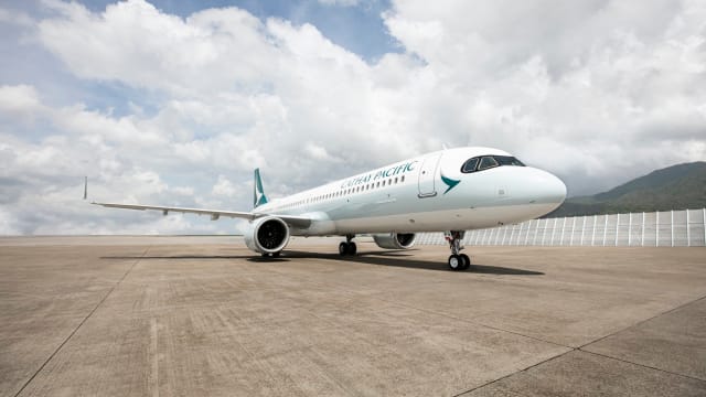 国泰航空6月载客量近155万人次 同比增九倍以上