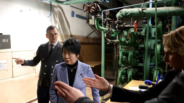 日本外相访乌克兰 强调坚定支持和期盼和平