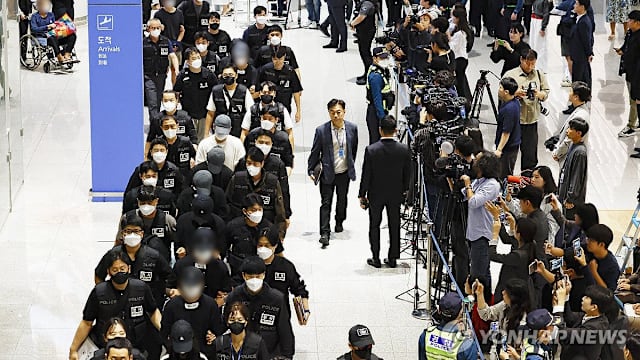 韩警申请逮捕令 拘留数十名在柬埔寨涉诈骗嫌疑人