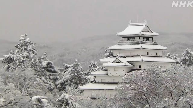 日本沿海地区迎来大雪天气