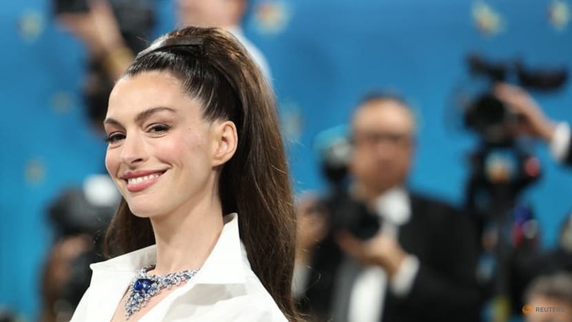 Exclusive-Meta created flirty chatbots of Taylor Swift, other celebrities without permission