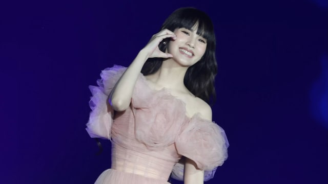 闪回20年前！杨丞琳美国开唱，重现齐浏海造型自嘲“装嫩”