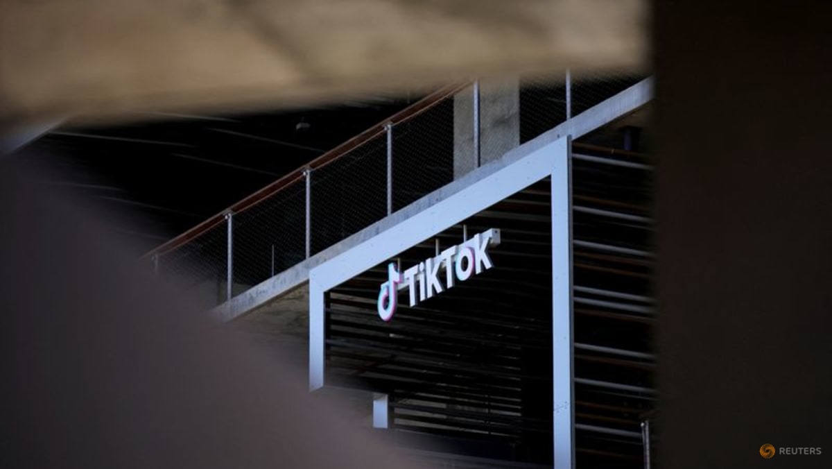 Trump extends TikTok sale deadline by 75 days; sources say China signalled  it would reject deal over tariffs - CNA
