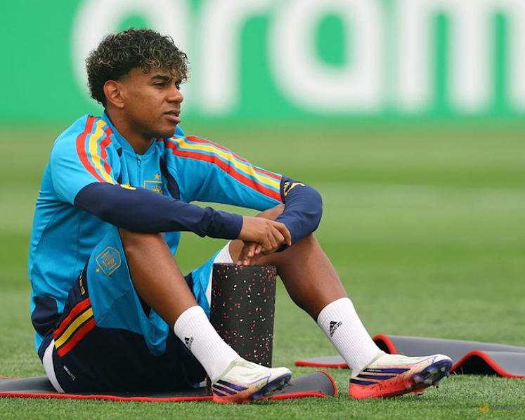 Yamal and Porro train apart but Spain expect both fit for World Cup final