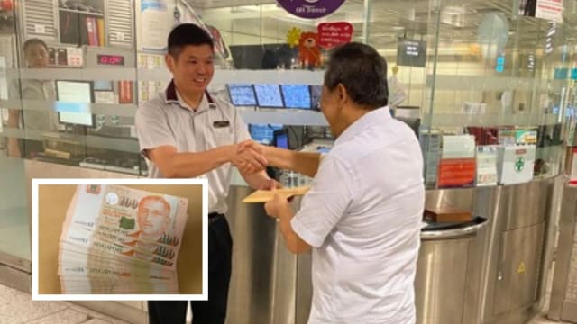 拾金不昧！乘客掉1万元现金 地铁员工亲手物归原主 