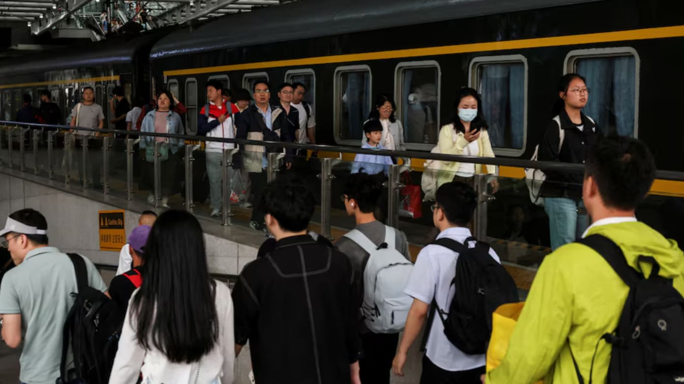 中国五一长假出行潮料创新高 国内游持续升温