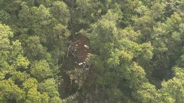 印尼一架直升机西加里曼丹坠毁 机上八人全部遇难