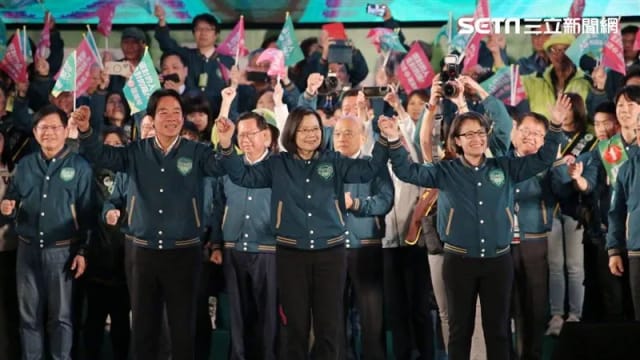 选前夜线上线下45万人力挺 赖提八承诺：延续八年光荣