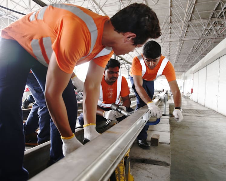 SMRT to hire 200 more engineers by 2020