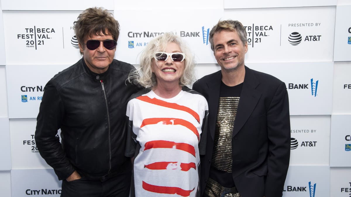 Clem Burke, multifaceted drummer of iconic rock group Blondie, has died