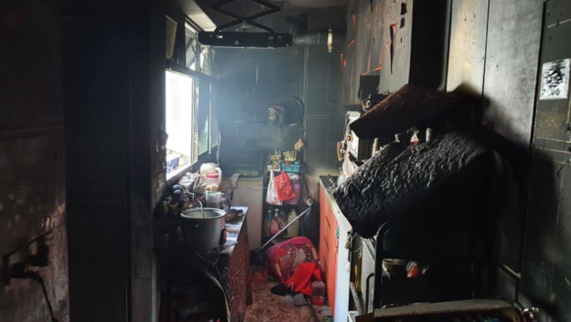 Penduduk flat 1-bilik cedera dalam kebakaran di Yishun