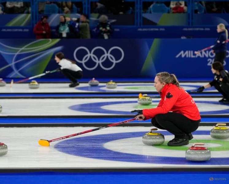 Curling-Canada beat South Korea to qualify for semi-finals, USA also through