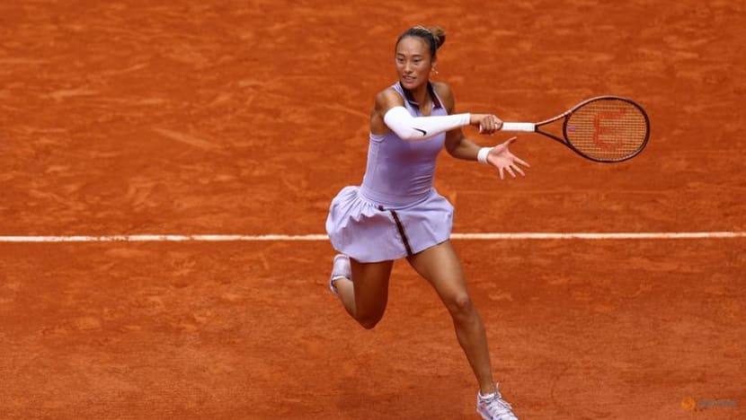 Zheng subdues Samsonova to reach maiden French Open quarter-final