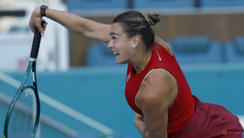 Top seeds Zverev, Sabalenka advance at Miami Open