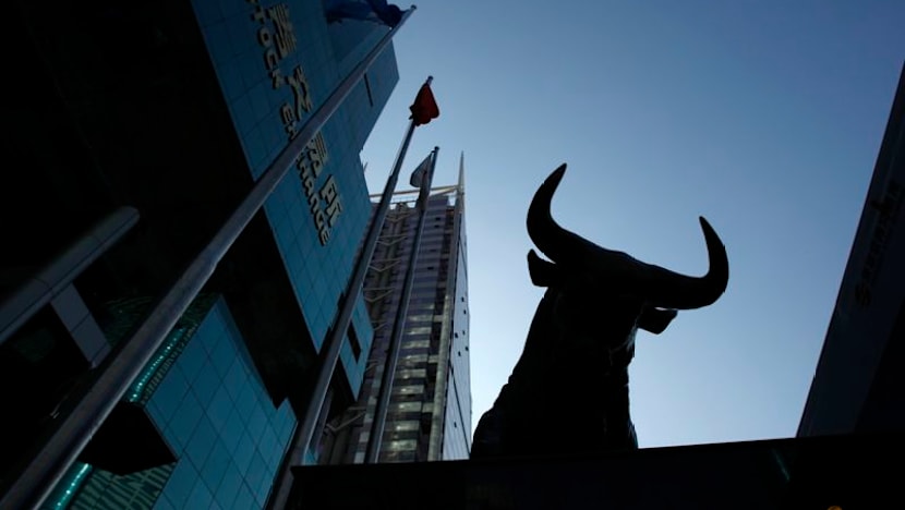Chinese tech manufacturers rush to list in Hong Kong, seeking nearly $6 billion