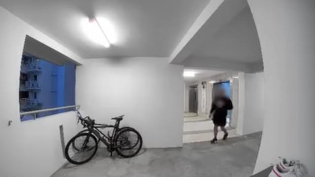 男子疑在义顺组屋走廊 偷走价值上千元脚踏车