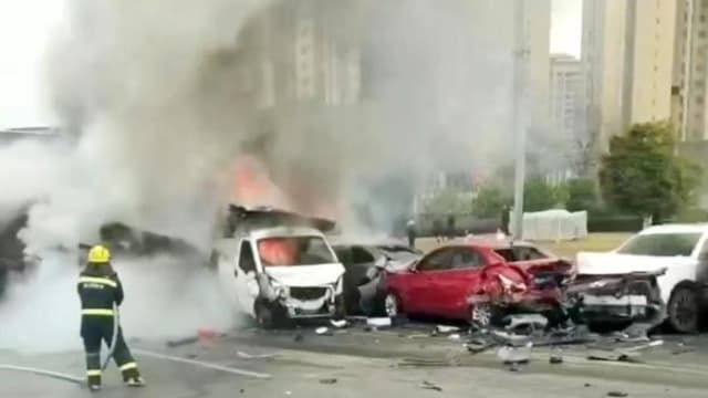 中国四川发生严重交通意外 至少五死一伤
