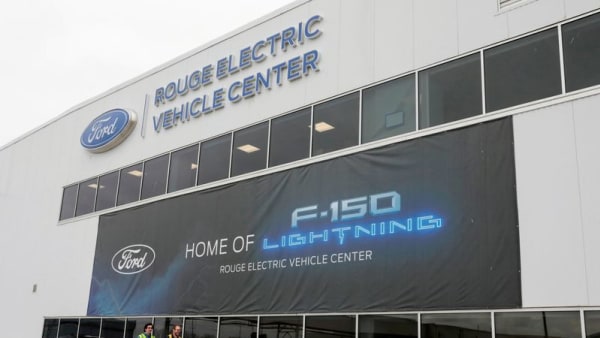 Exclusive-Ford kills project to develop Tesla-like electronic brain - Channel News Asia (Picture 2)