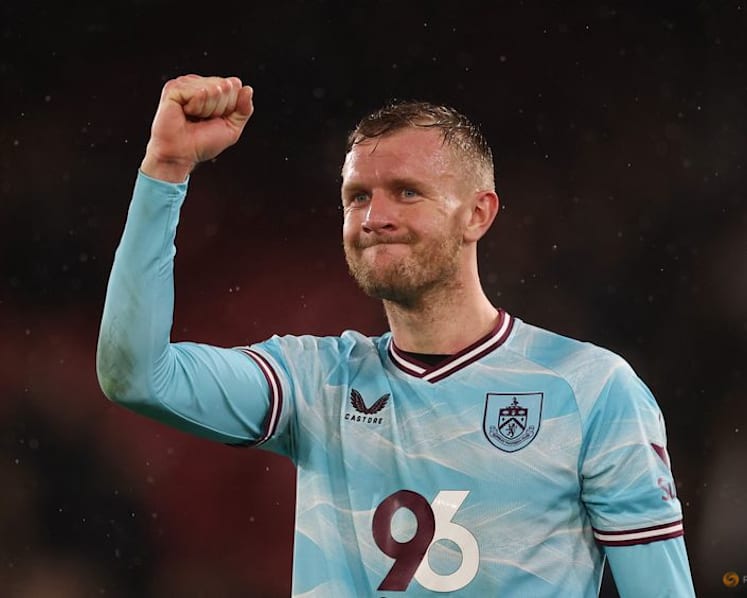 Man City and Villa close gap on Arsenal, Liverpool edge Sunderland