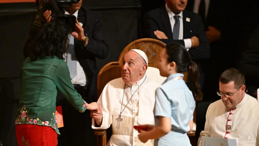 Youths must have ‘courage’ to hold interreligious dialogues, take conversation to wider community: Pope Francis Youths must have ‘courage’ to hold interreligious dialogues, take conversation to wider community: Pope Francis