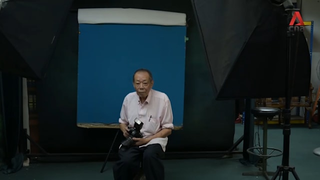马国吉隆坡茨厂街老相馆凋零 81岁摄影师坚守传统不退场