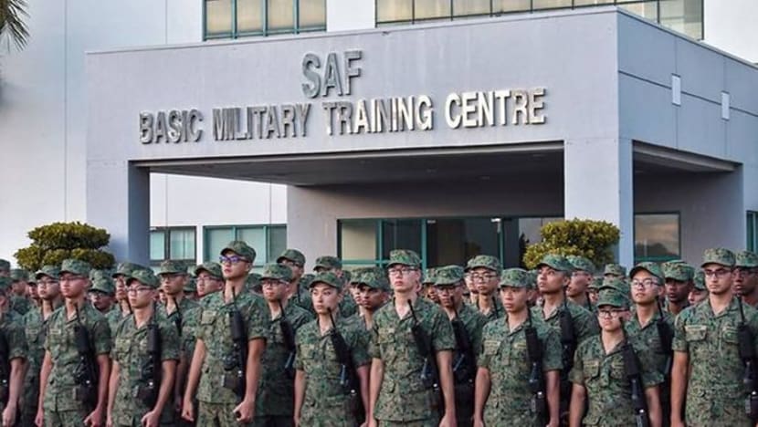 Tetamu tidak dibenarkan di BMTC SAF di Pulau Tekong semasa hari pendaftaran Tetamu tidak dibenarkan di BMTC SAF di Pulau Tekong semasa hari pendaftaran