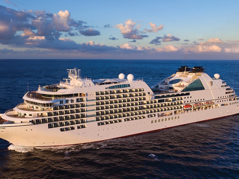 Mindfulness meditation and daily afternoon tea: Surviving a 37-day cruise Mindfulness meditation and daily afternoon tea: Surviving a 37-day cruise