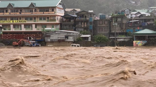 菲律宾马尼拉附近海湖发生沉船事故 23人溺毙