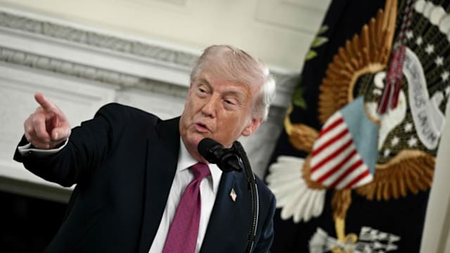 美方等待伊朗回应决定是否重启和谈 特朗普称延长停火“无时间压力”